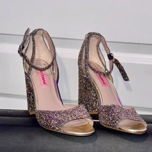 Betsey Johnson Muticolor Rainbow Glitter Block Heel size 8